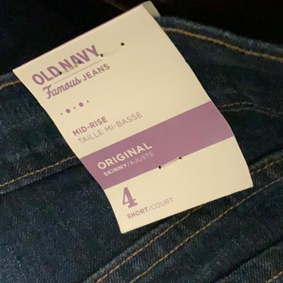 Old Navy mid rise dark wash jeans pants. Short court. Size 4. NWT - Picture 8 of 8